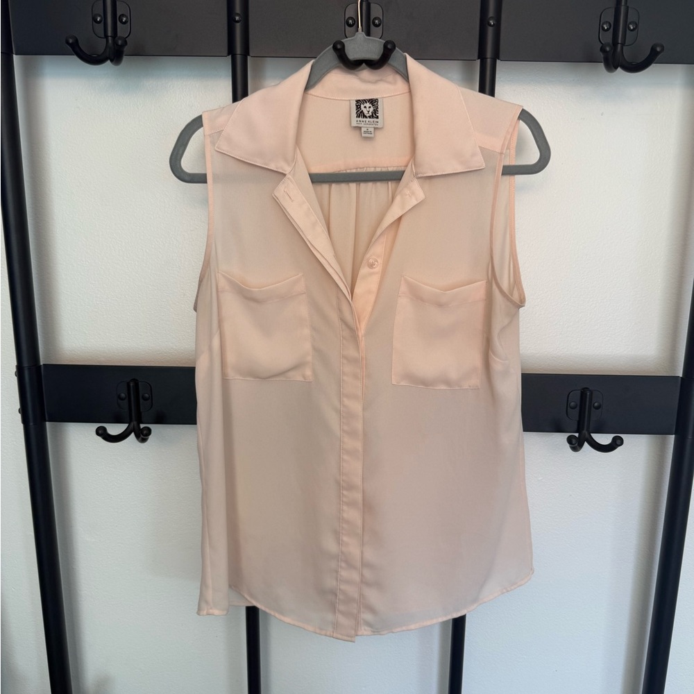 Anne Klein Peach Sleeveless Button Down Blouse